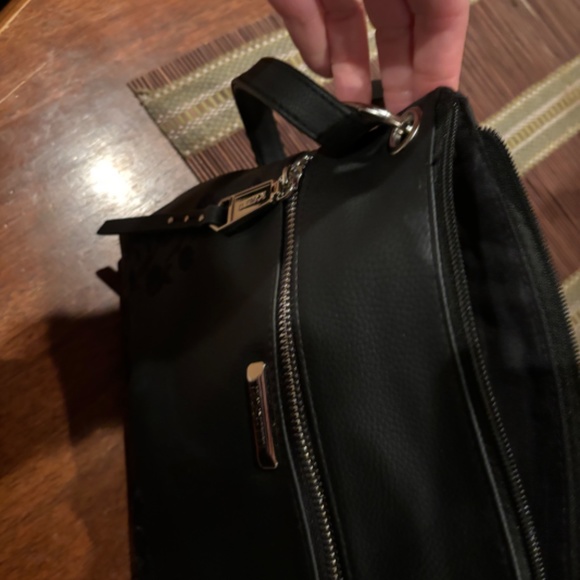 Medium sized Rosetti purse. New. - Picture 5 of 9